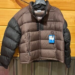 Columbia Pike Lake ll Cropped Jacket -Two-Tone Puffer Jacket in Brown and Black